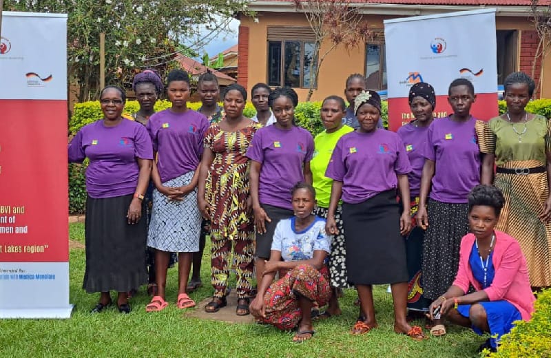 Women advisors after training in basic counselling techniques 